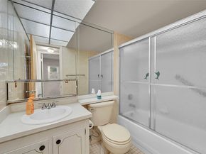 9261 Sunrise Lakes Blvd 112, Sunrise FL 33322