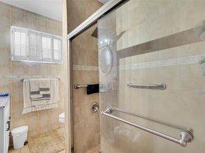 2011 NW 185th Ter, Miami Gardens FL 33056