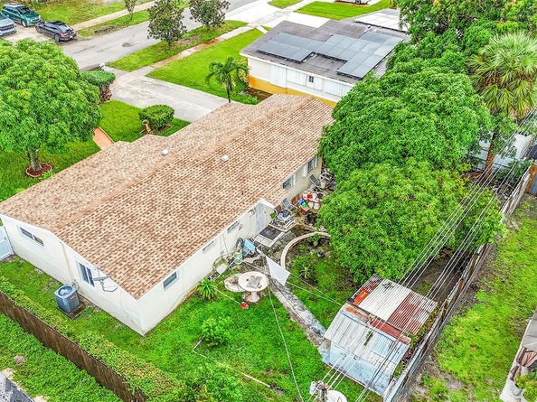 2011 NW 185th Ter, Miami Gardens FL 33056