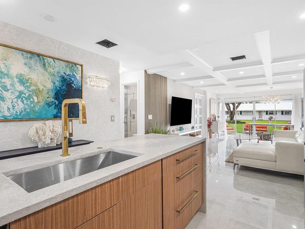 300 SW Golfview Terrace 142, Boynton Beach FL 33426