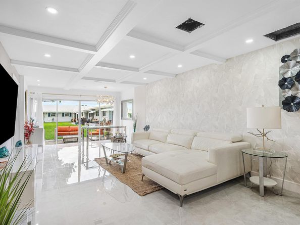 300 SW Golfview Terrace 142, Boynton Beach FL 33426