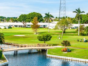 300 SW Golfview Terrace 142, Boynton Beach FL 33426