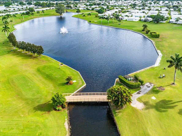 300 SW Golfview Terrace 142, Boynton Beach FL 33426