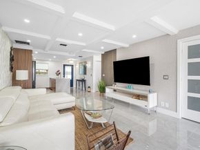 300 SW Golfview Terrace 142, Boynton Beach FL 33426