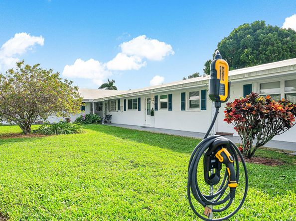 300 SW Golfview Terrace 142, Boynton Beach FL 33426