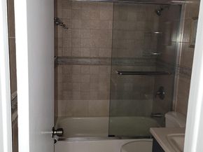 1275 W 35th St 61B, Hialeah FL 33012