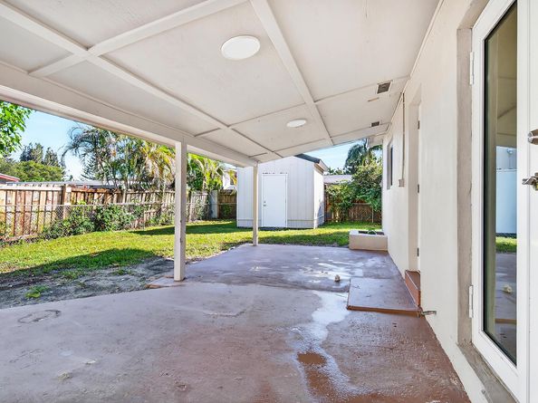 4358 Palm Ave Avenue, West Palm Beach FL 33406