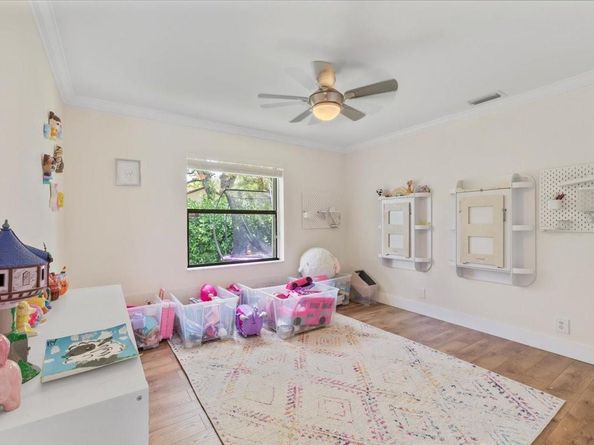 4911 NW 96th Dr, Coral Springs FL 33076