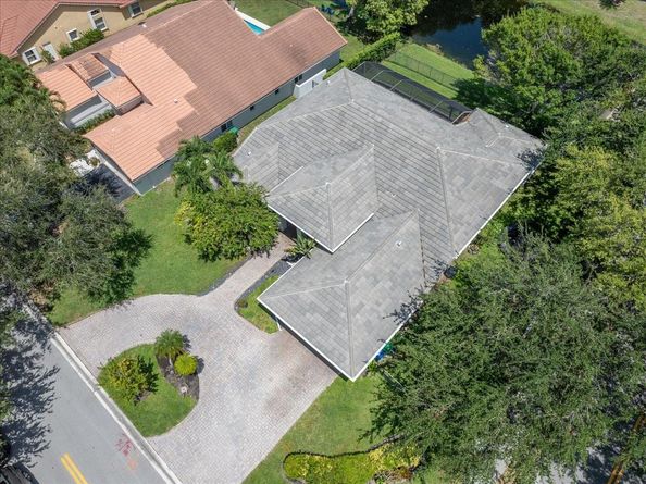 4911 NW 96th Dr, Coral Springs FL 33076