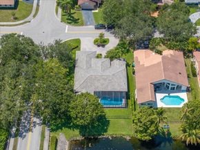 4911 NW 96th Dr, Coral Springs FL 33076