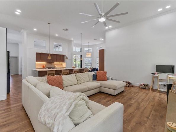 4911 NW 96th Dr, Coral Springs FL 33076