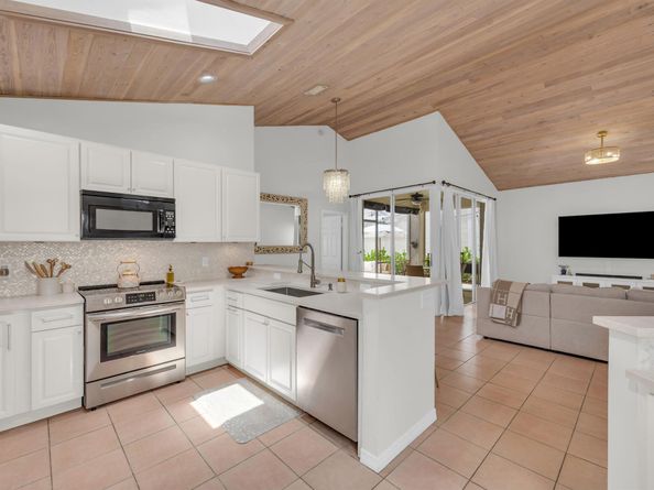 30 Selby Lane, Palm Beach Gardens FL 33418