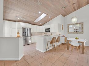 30 Selby Lane, Palm Beach Gardens FL 33418