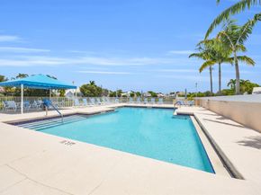 30 Selby Lane, Palm Beach Gardens FL 33418
