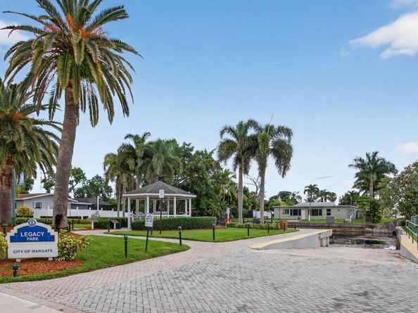 1713 W River Drive, Margate FL 33063