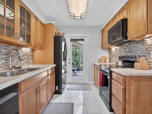 1713 W River Drive, Margate FL 33063
