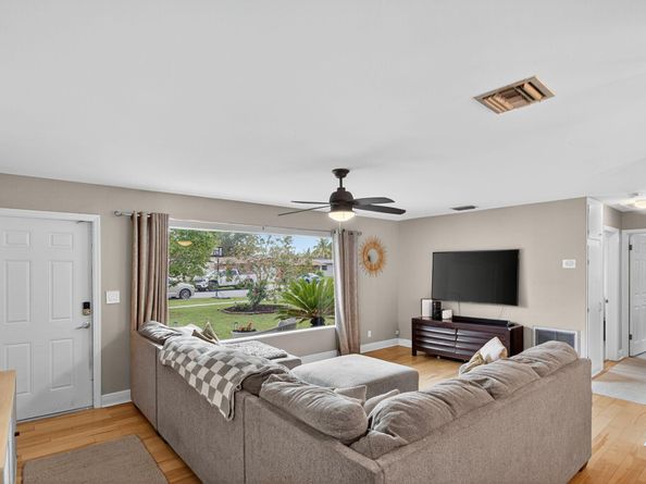 1713 W River Drive, Margate FL 33063