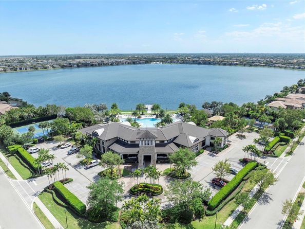 11425 Watercrest Cir, Parkland FL 33076