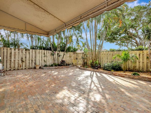 3516 Harbor Circle, Delray Beach FL 33483