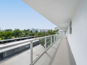 2731 NE 14th St Causeway 430, Pompano Beach FL 33062
