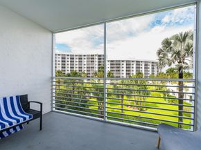 2731 NE 14th St Causeway 430, Pompano Beach FL 33062