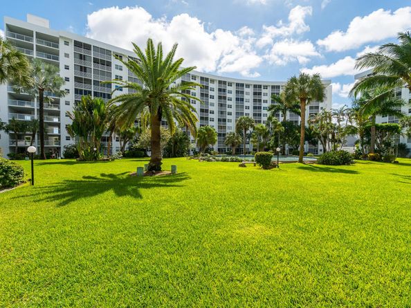 2731 NE 14th St Causeway 430, Pompano Beach FL 33062