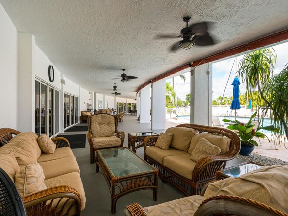 2731 NE 14th St Causeway 430, Pompano Beach FL 33062