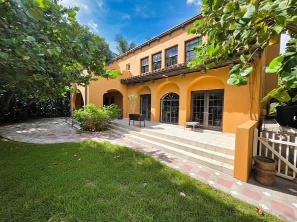 4200 N Surf Road, Hollywood FL 33019