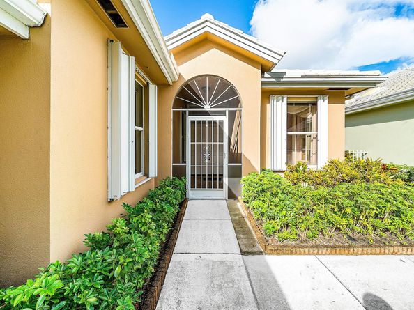 1115 Gator Trail, West Palm Beach FL 33409