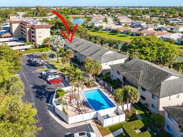 4040 Crystal Lake Dr 202, Deerfield Beach FL 33064