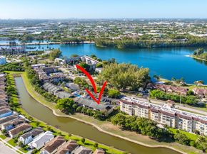 4040 Crystal Lake Dr 202, Deerfield Beach FL 33064