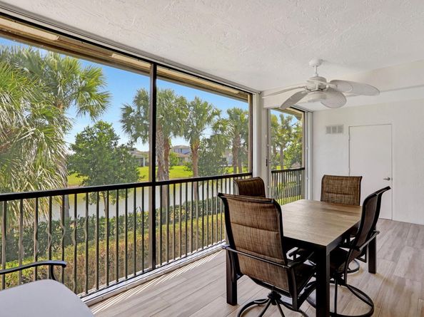 4040 Crystal Lake Dr 202, Deerfield Beach FL 33064