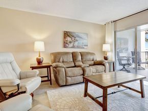 4040 Crystal Lake Dr 202, Deerfield Beach FL 33064