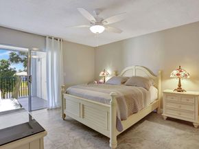 4040 Crystal Lake Dr 202, Deerfield Beach FL 33064