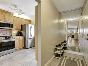 4040 Crystal Lake Dr 202, Deerfield Beach FL 33064