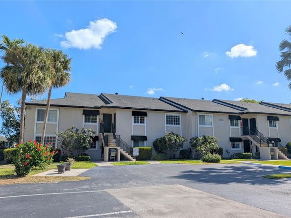 4040 Crystal Lake Dr 202, Deerfield Beach FL 33064