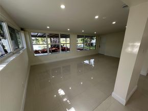 801 NW 69th Ave, Margate FL 33063