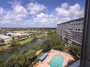 4001 Hillcrest Dr 1012, Hollywood FL 33021