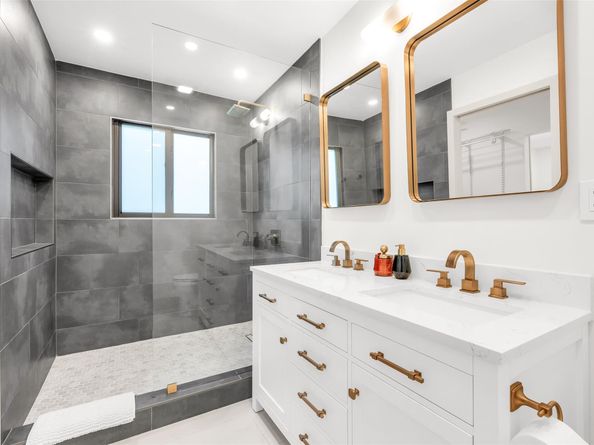 1604 NE 16th Ave, Fort Lauderdale FL 33305