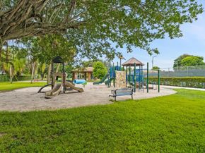 427 Glenbrook Drive, Atlantis FL 33462