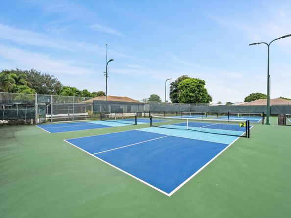 427 Glenbrook Drive, Atlantis FL 33462