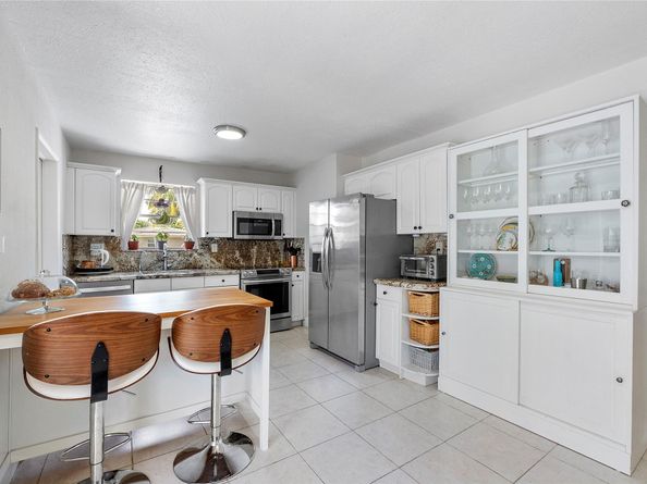 1130 NW 42nd Ct, Oakland Park FL 33309