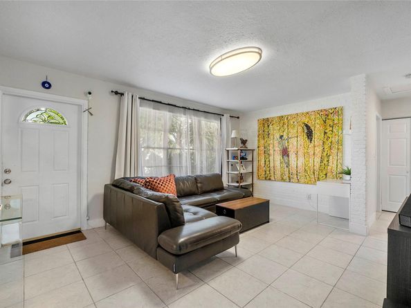 1130 NW 42nd Ct, Oakland Park FL 33309