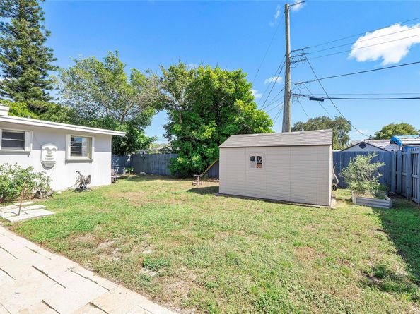 1130 NW 42nd Ct, Oakland Park FL 33309