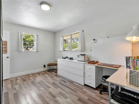 1130 NW 42nd Ct, Oakland Park FL 33309