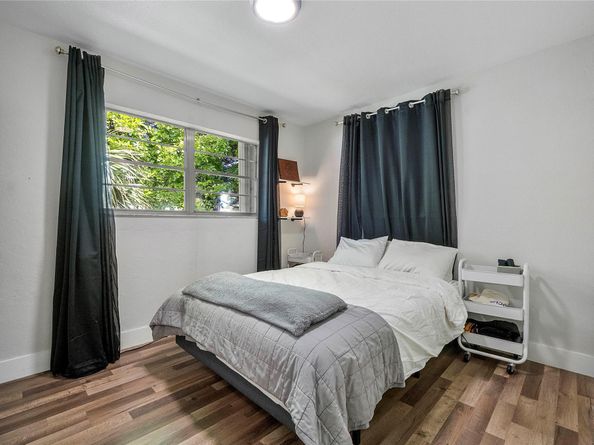 1130 NW 42nd Ct, Oakland Park FL 33309