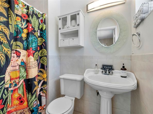 1130 NW 42nd Ct, Oakland Park FL 33309