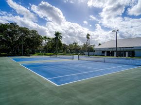 7515 NW 3rd St, Plantation FL 33317