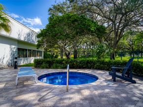 7515 NW 3rd St, Plantation FL 33317