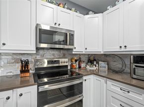 7515 NW 3rd St, Plantation FL 33317